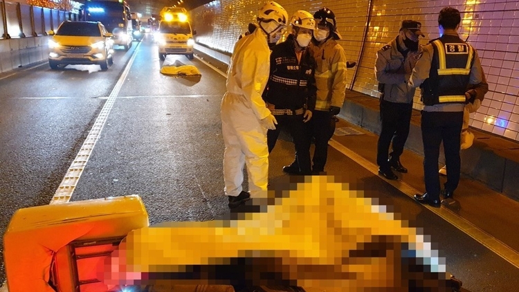 창원 안민터널 내 충돌사고...오토바이 탄 10대 2명 사망