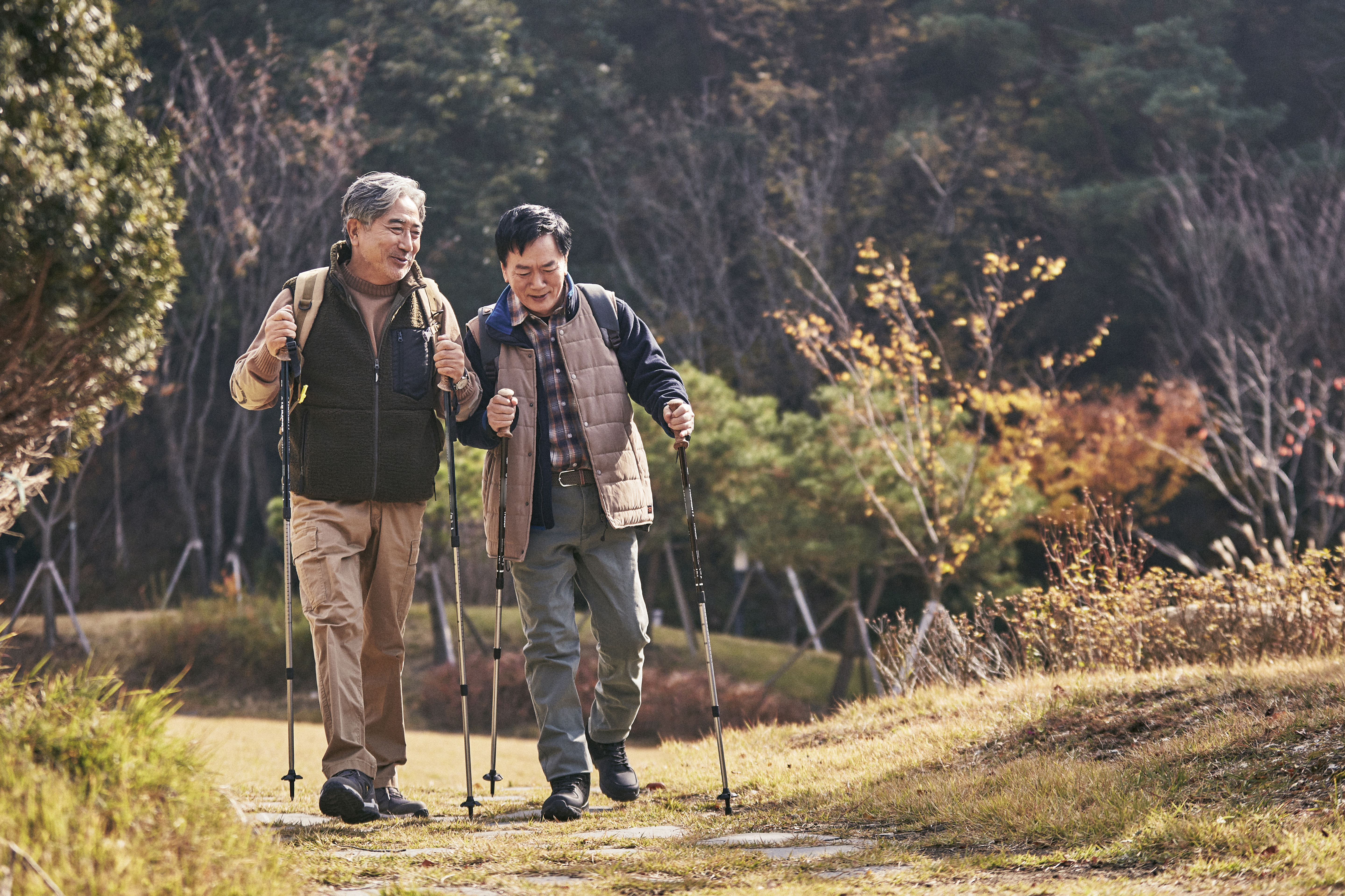 가을 산행 후 무릎 아플 때 기억해야 할 네 가지