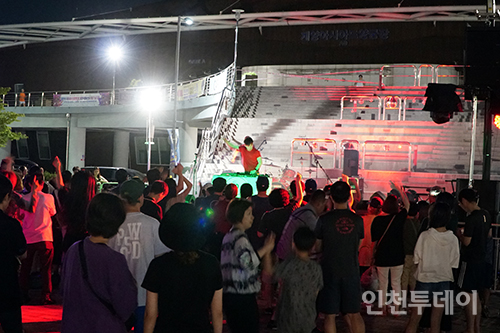 사람들의 즐거움을 기획하는 몬스터레코드