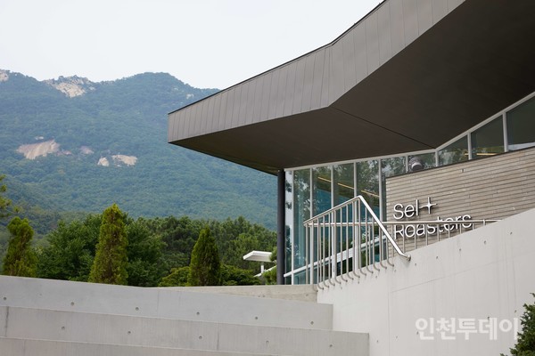 강화 셀-로스터스, 2022년 인천시 건축상 대상 수상