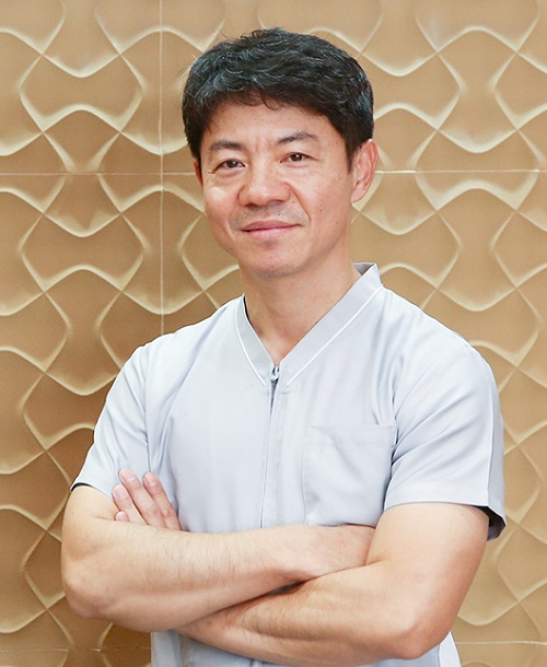 [칼럼] 임플란트 오래 유지하려면 양치질 등 관리 철저해야