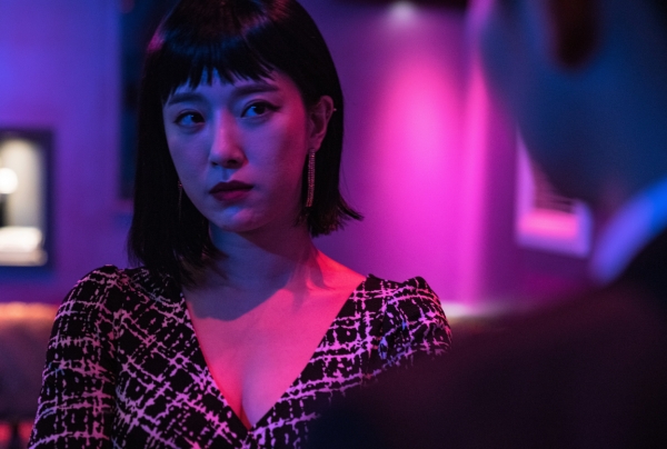 신황제를 위하여 송민경, 파격 변신 불사한 연기 열정 화제