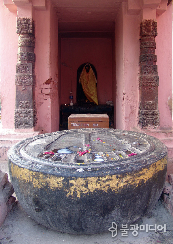 [붓다의 발자국, 불족적] 붓다의 발, 무불상 시대 석가여래의 상징