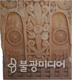 [붓다의 발자국, 불족적] 붓다의 발, 무불상 시대 석가여래의 상징