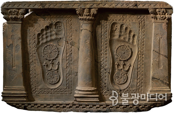 [붓다의 발자국, 불족적] 붓다의 발, 무불상 시대 석가여래의 상징