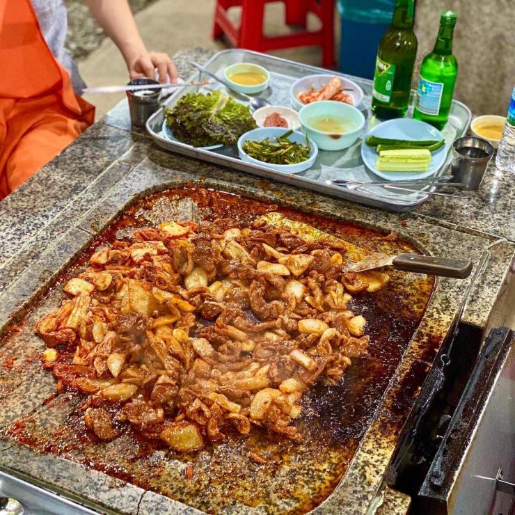 지글지글 이색 돌판 구이 맛집 4
