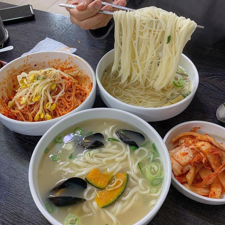양손으로 비벼야 제맛, 비빔국수 맛집 4