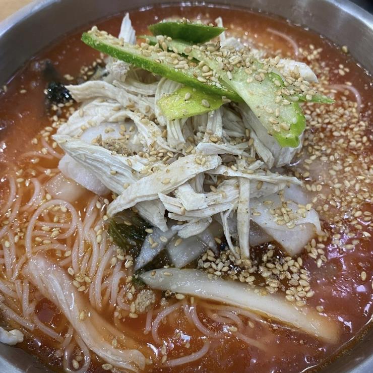 침샘 자극하는 여름 보양식 초계국수