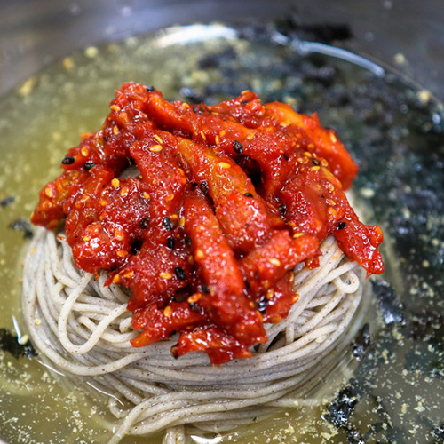 서울에서 맛보는 메밀 막국수