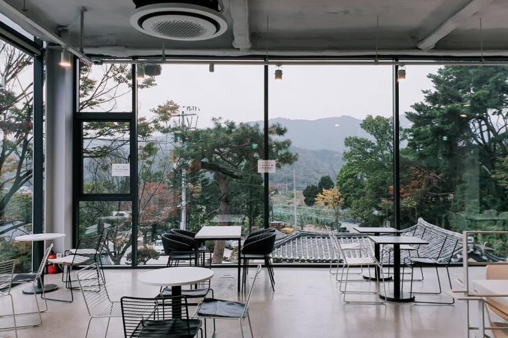 사계절 풍경 맛집, 서울과 고양의 북한산뷰 카페 4