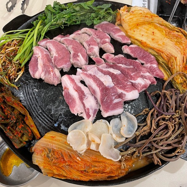 솥뚜껑에 진심인 서울, 공주 맛집 4