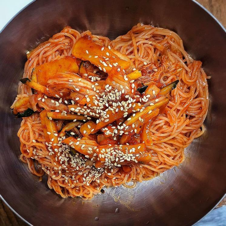 가을의 맛을 담은 멸치국수 맛집 4