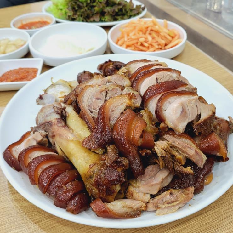 강다니엘이 다녀간 서울, 부산 맛집 4
