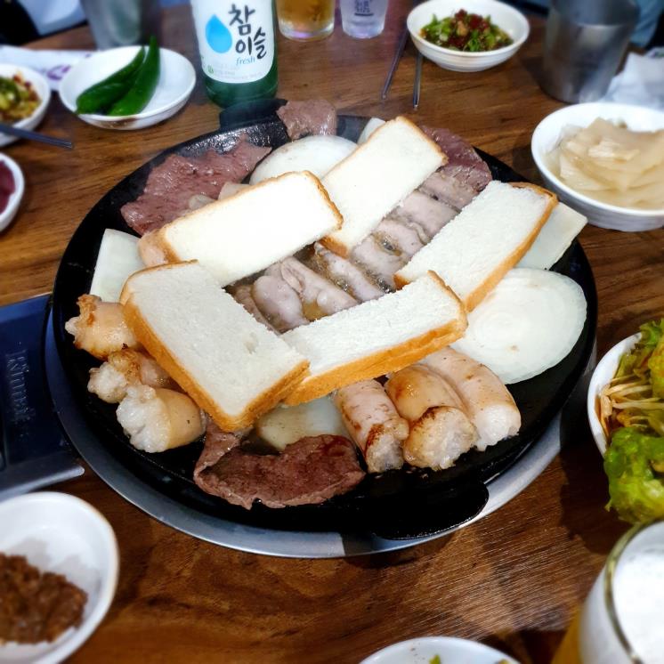 화제의 연속 ‘더 글로리’의 문동은. 송혜교 맛집 5