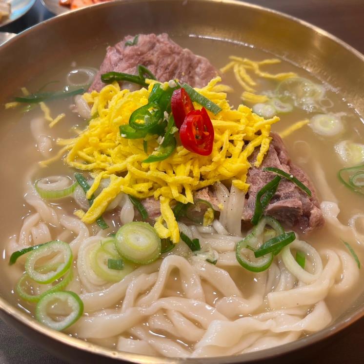 술안주부터 해장까지, 뼈칼국수 맛집 5