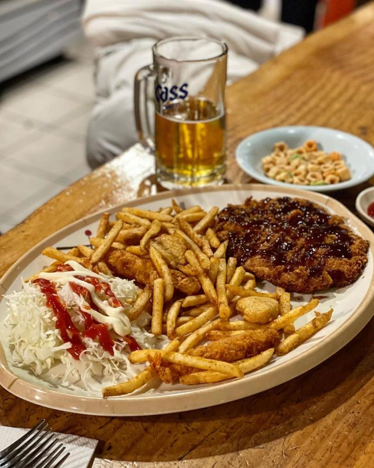 레트로 감성 그대로! 호프 치킨 맛집