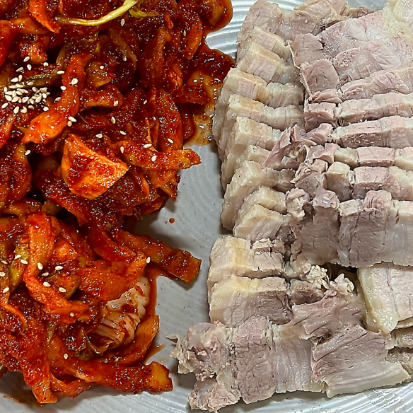 감자탕이 서비스로 나오는 종로 보쌈 노포