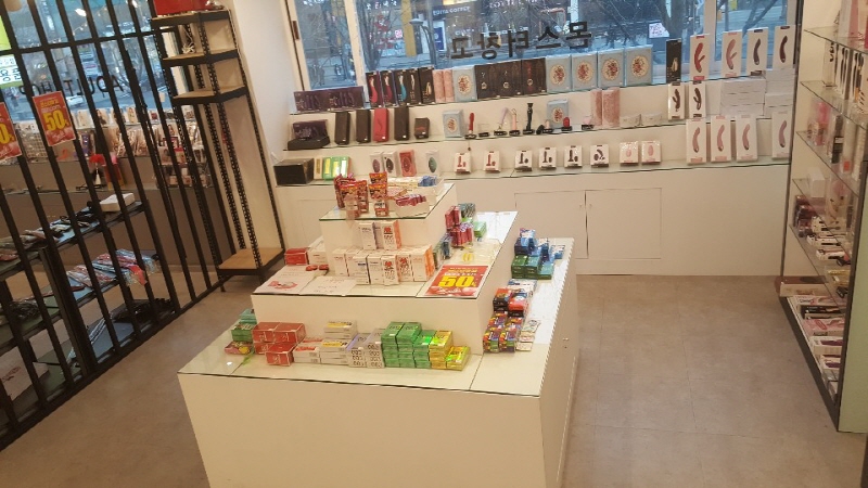 몬스터창고 강남,홍대,일산 어덜트샵 유럽명품관,sm전용관,신상입고
