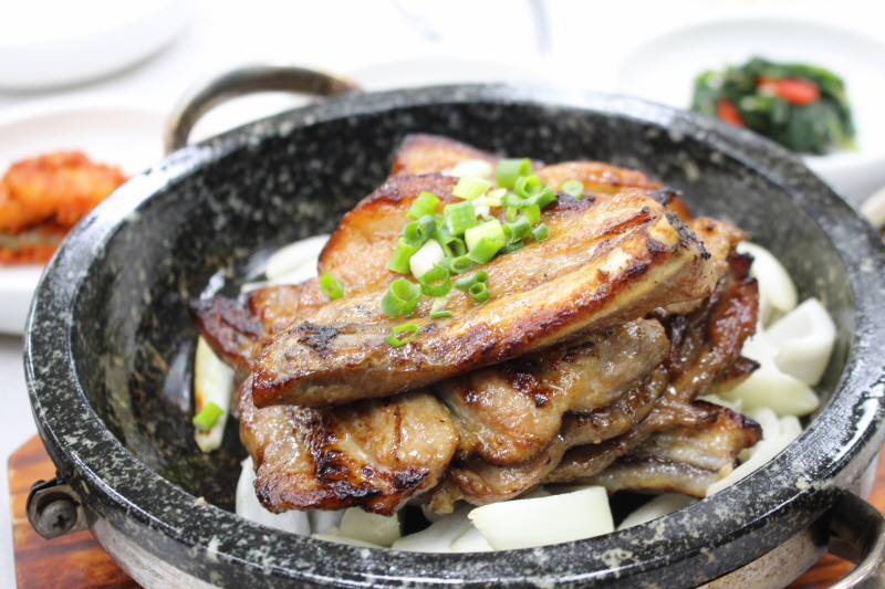 제천 맛집 금월봉석갈비 청풍호 인근 현지 주민까지 이목집중