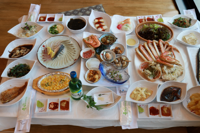 포항죽도시장 맛집 ‘운하회대게식당’ 24시간 내내 바다향 가득한 회 맛보러 가볼만한 곳