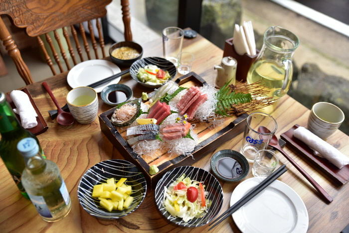 “개성있는 맛” 제주시청 근처 현지인 초밥 맛집… ‘제주앤스시’, 뛰어난 퀄리티 선보여
