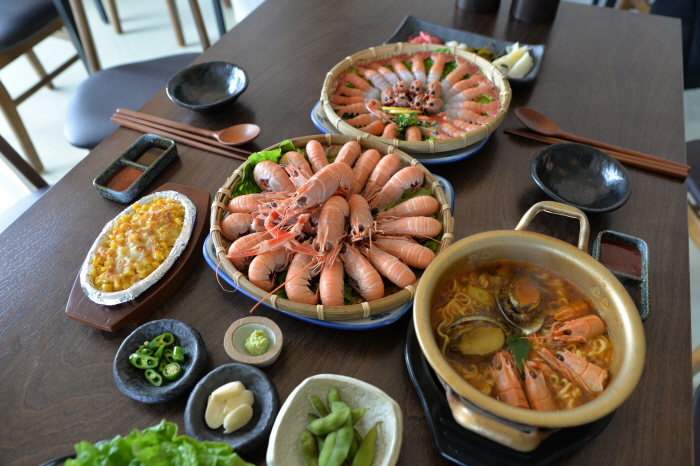 “연말에 방문하는 매력적인 곳” 제주 함덕 대명리조트 회포장 맛집… ‘함덕 훈남횟집’