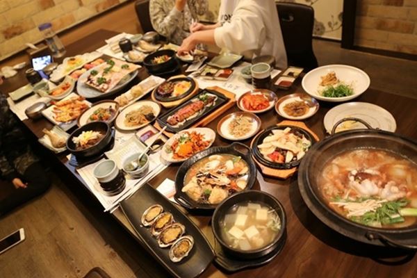 구미 ‘소담뜰’ 제철재료를 이용해 퓨전한정식을 코스로 제공