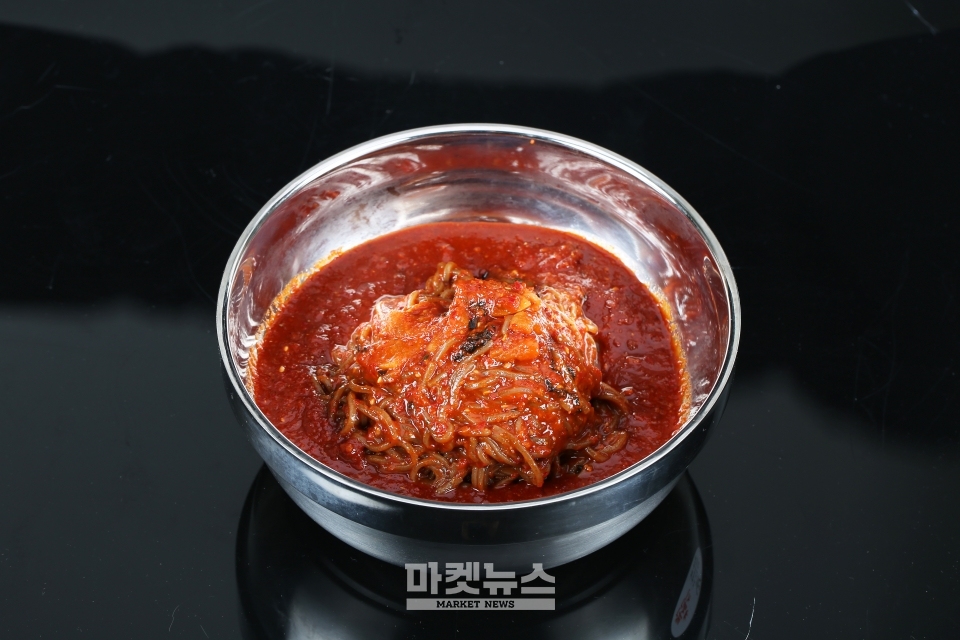 맘앤쇼핑, 논현동 손맛 그대로 담은 바른핵폭탄막국수·바른핵폭탄냉면 출시