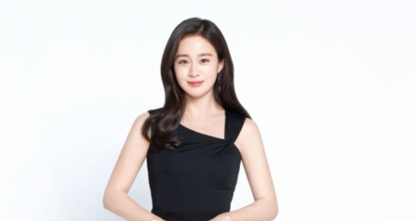 [공식] 김태희, 스토리제이컴퍼니와 재계약 체결