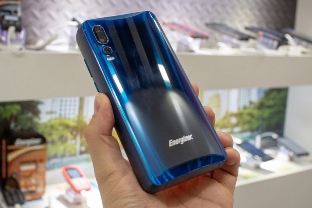 [MWC 2019] 보조배터리를 품은 에너자이저 스마트폰