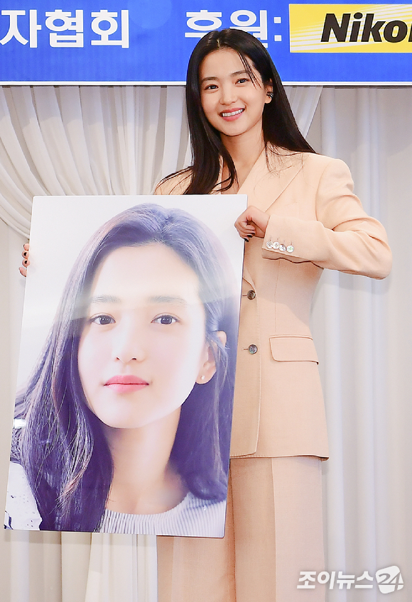 김태리, 사진기자들이 뽑은 올해의 포토제닉 다정하고 감사한 마음