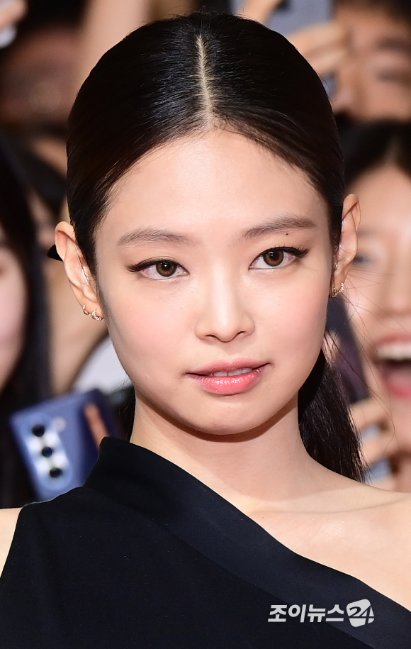 [포토]블랙핑크 제니, 고양이 미모에 홀릭