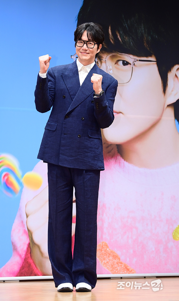 [포토] '더 시즌즈' 성시경, 새 MC는 원조 고막남친