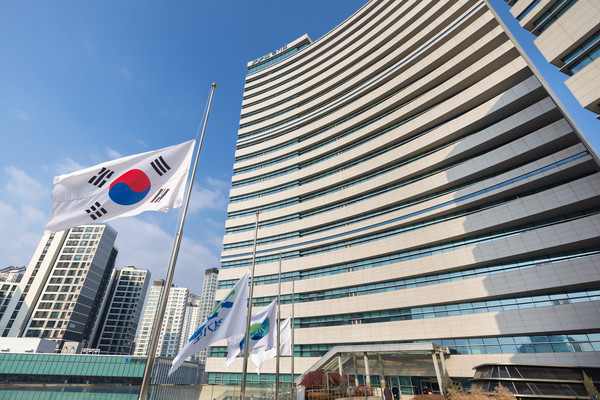 우리 부모님은 안전할까?…경기도 노인요양시설 10곳 중 3곳, 신체 자유 제한 지침 부재