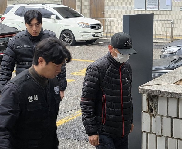 '아내 얼굴에 끓는 물' 40대 남편 징역 3년 구형