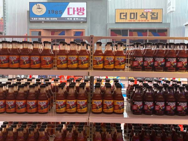 맥시칸치킨 40년 정체성 계승...김홍국 표 냉동치킨, 이번엔 성공할까?