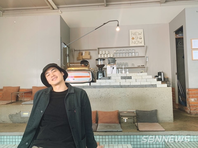 김산호, 최근 SNS에 “#coffee”