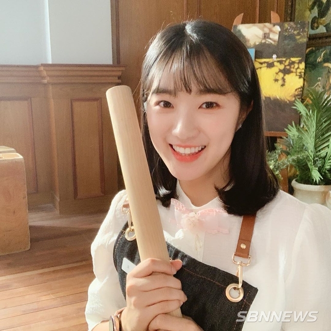 ‘얼른 집가서 어쩌다발견한하루 봐야지’ 김혜윤, 인스타그램을 통해 근황 공개