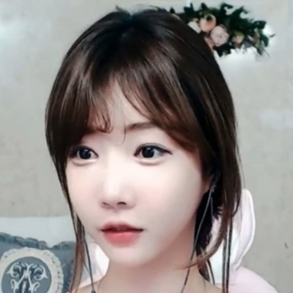 ‘이쁘니 셀리 언니라구 해주셨네용...’ 셀리, 인스타그램을 통해 근황 공개