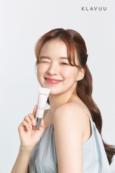 진주코스메틱 브랜드 클라뷰, 유튜버 오늘의 하늘 새로운 뮤즈 발탁…여배우크림 광고 영상 공개