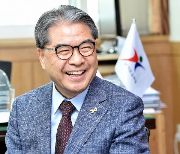 [단독] 이재정 경기도교육감 3선 준비?...국회의원 시절부터 함께 한 측근 감사관 내정설