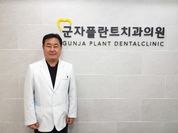 군자플란트치과의원 이전 개원, 뿌리까지 건강한 임플란트 진료 시작