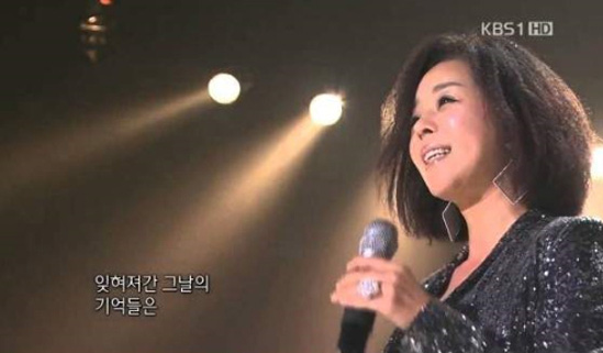 가수 우순실, 어느듯 나이 쉰 일곱..가을이면 생각나는 '잃어버린 우산'...'좌순실 우병우' 비유