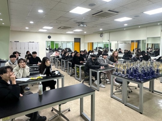안산대학교 뷰티아트과, 아모레퍼시픽·국제미용가협회로부터 실습물품 기증 받아