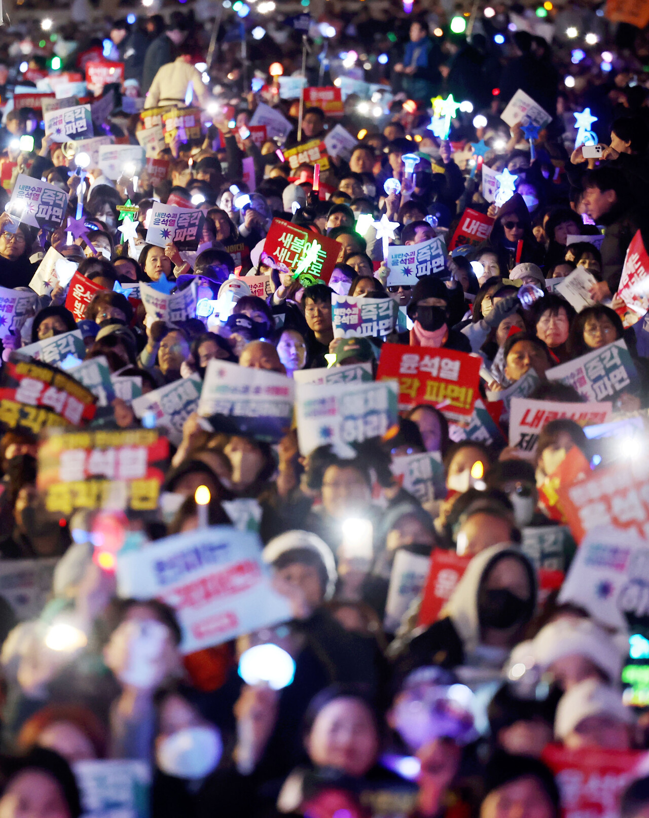 [이로운시선]윤석열, 반드시 파면돼야 한다…내란죄를 용인할 것인가, 민주·법치주의를 수호할 것인가