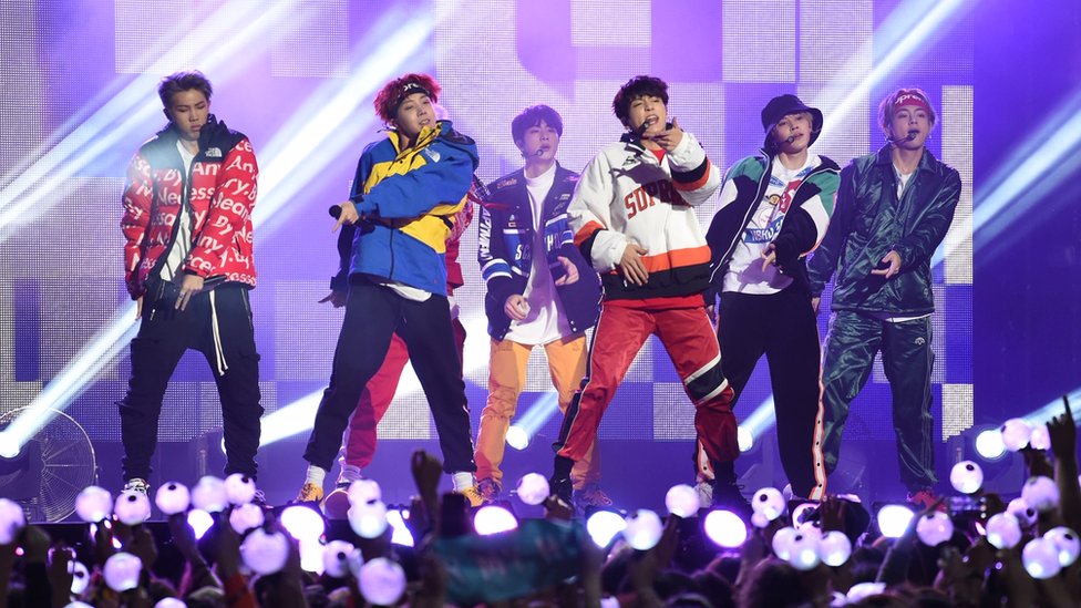 BTS, 코로나 여파로 공연 취소...팬들은 환불금으로 기부 행렬