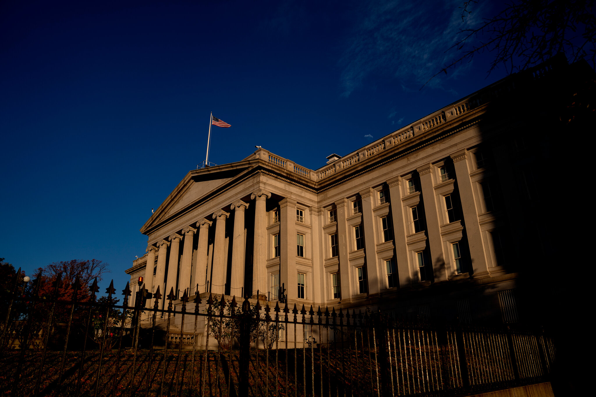 Fed’s Exit Puts World’s Biggest Bond Market on Shakier Ground