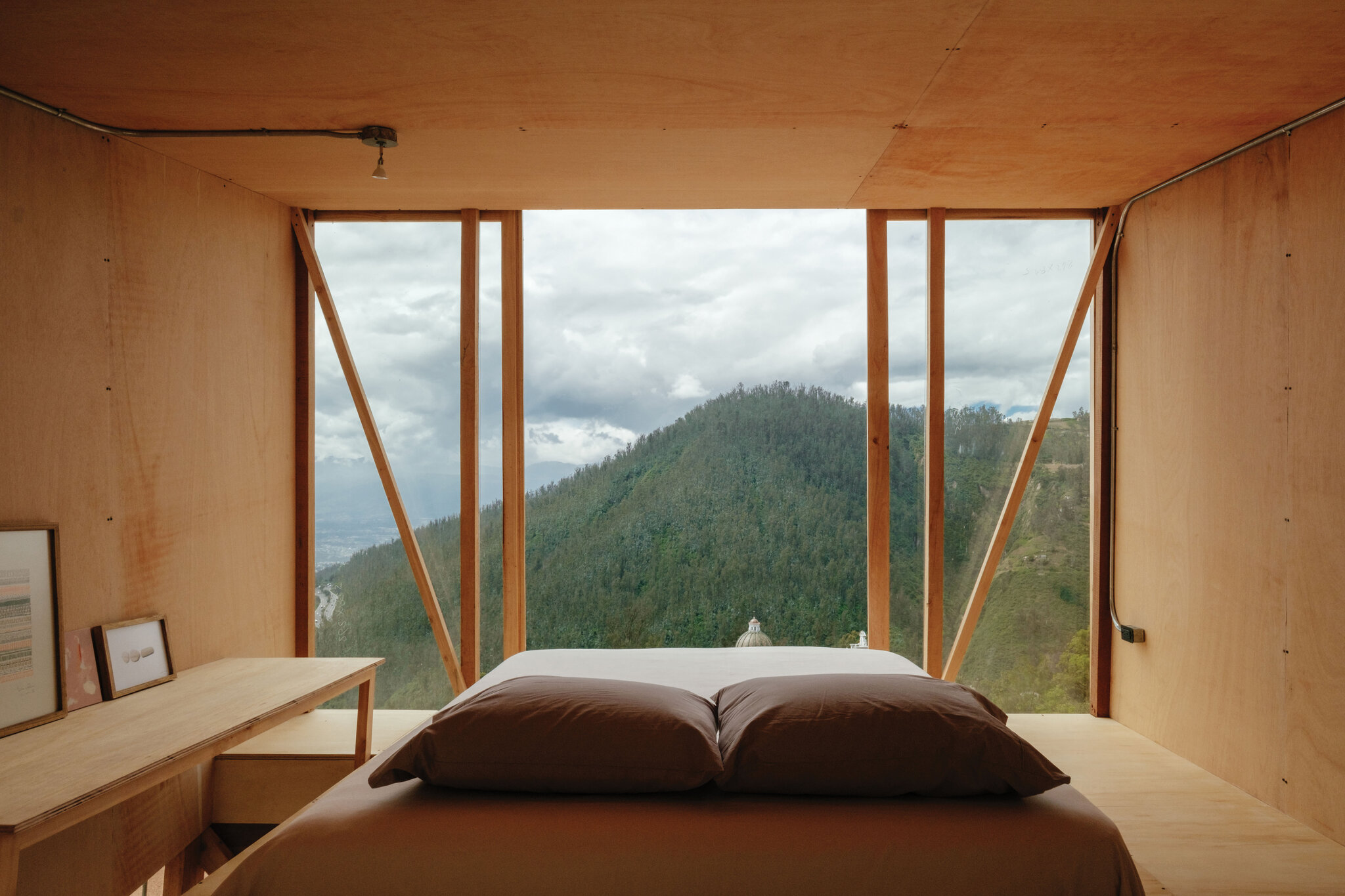 In Ecuador, Homes That Are Part of the Mountains