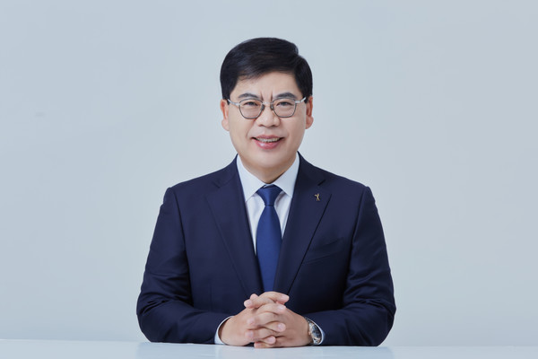 김중근 폴리스 아카데미, 경찰 간부 학원 론칭