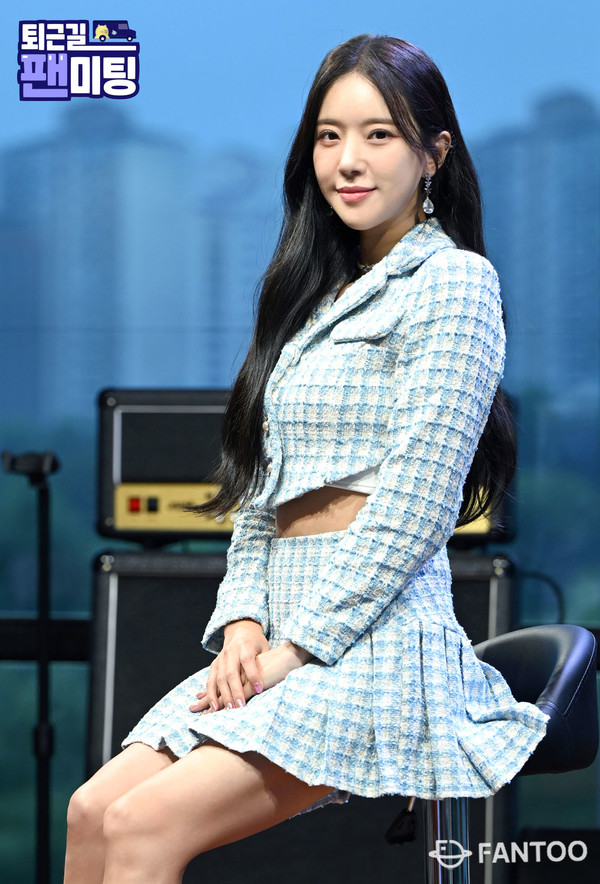 가수 송민경, 한류뱅크 팬투 퇴근길 팬미팅 출연
